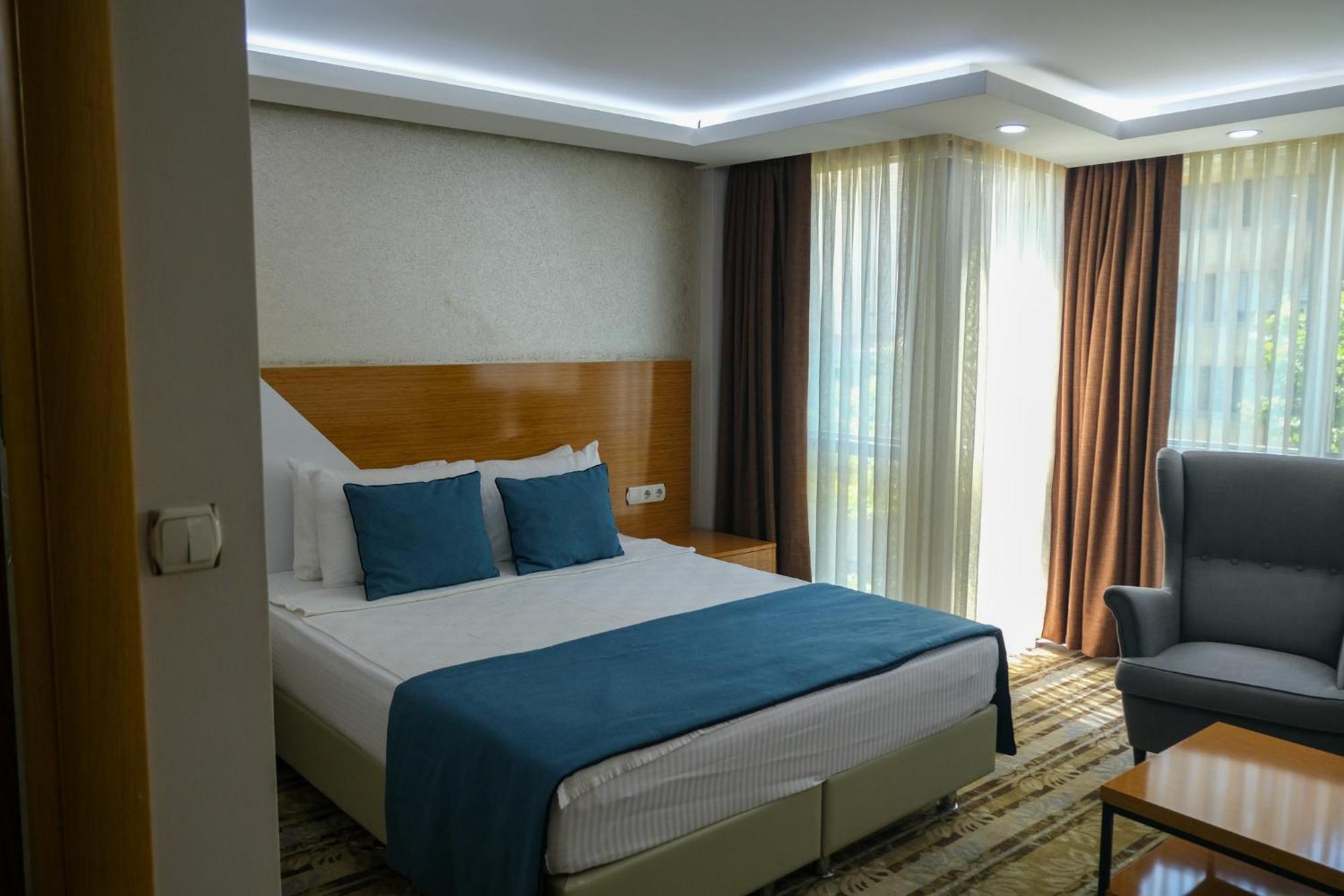 Bulvar Hotel İzmir Buitenkant foto