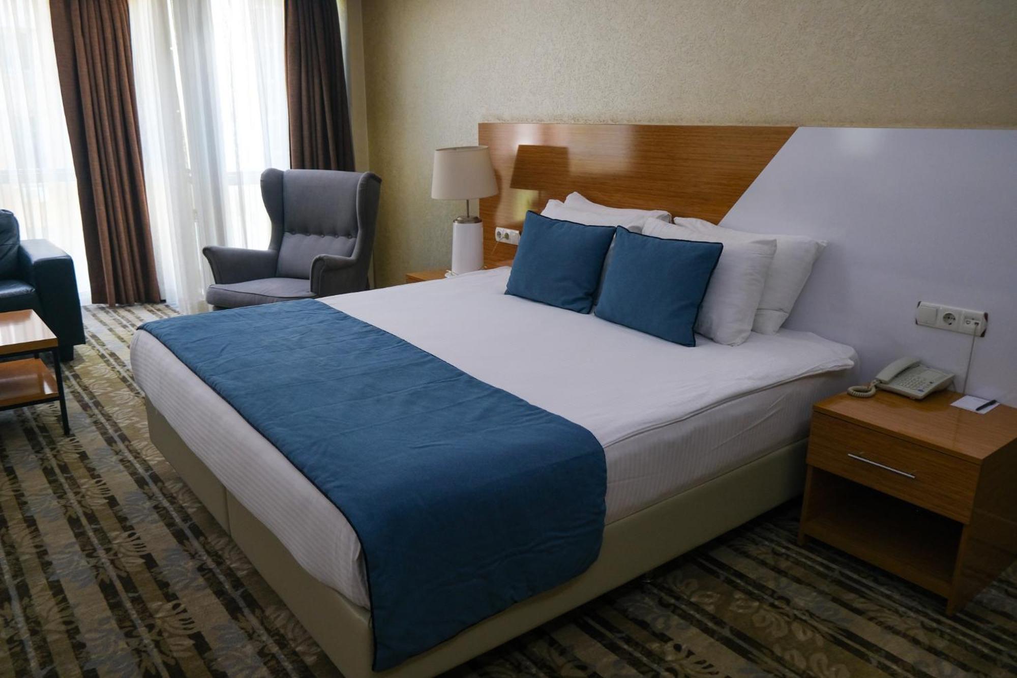 Bulvar Hotel İzmir Buitenkant foto