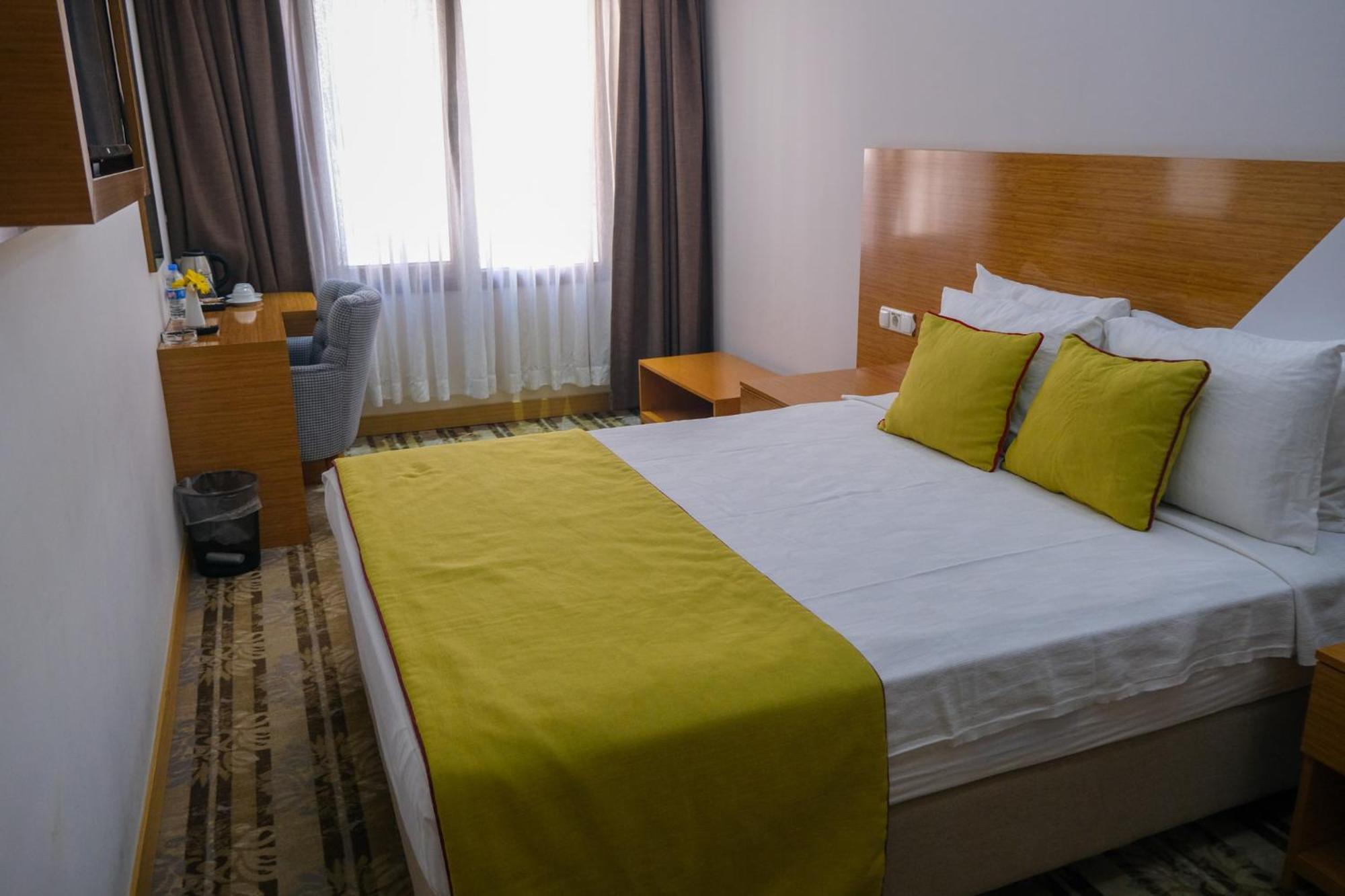 Bulvar Hotel İzmir Buitenkant foto