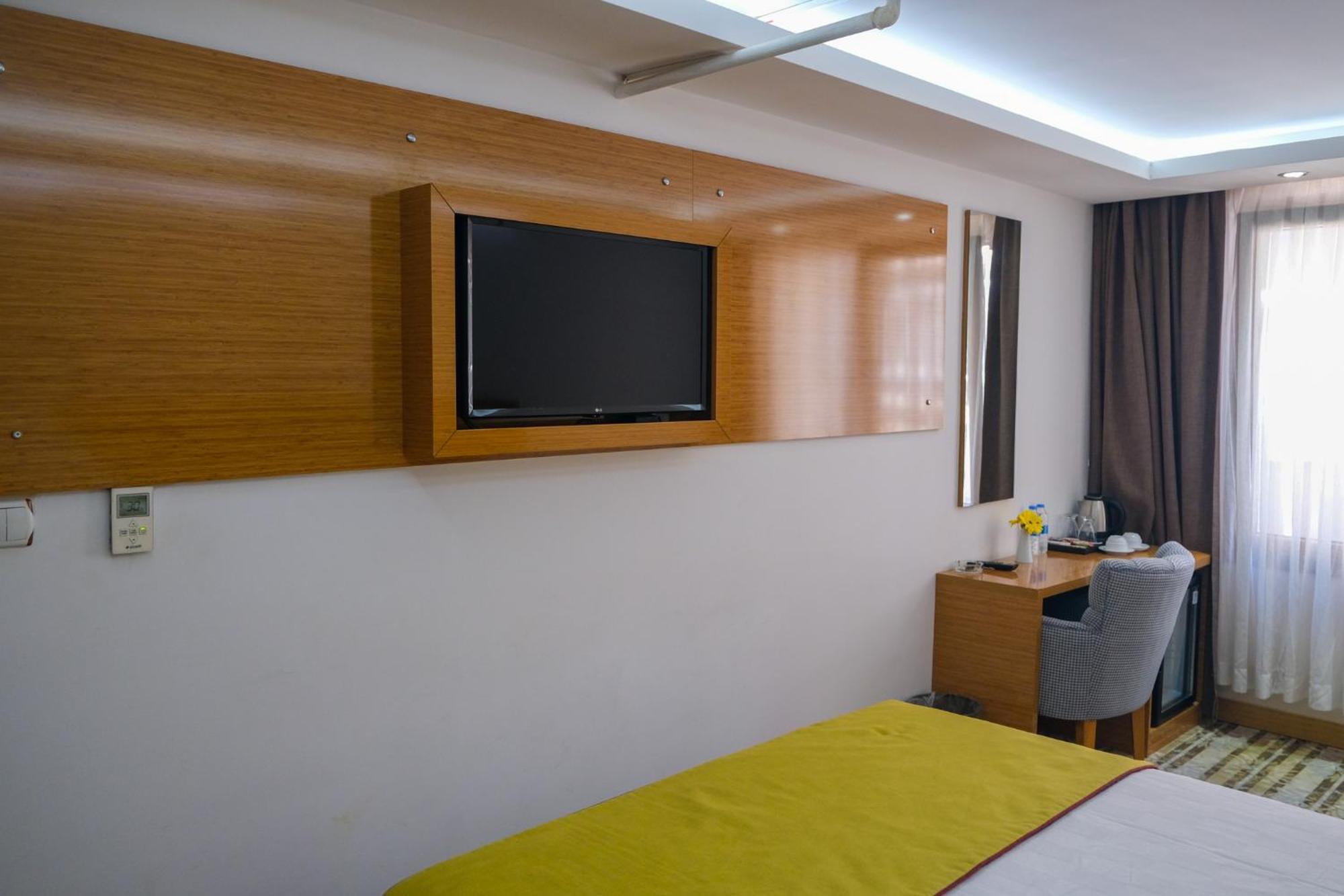 Bulvar Hotel İzmir Buitenkant foto